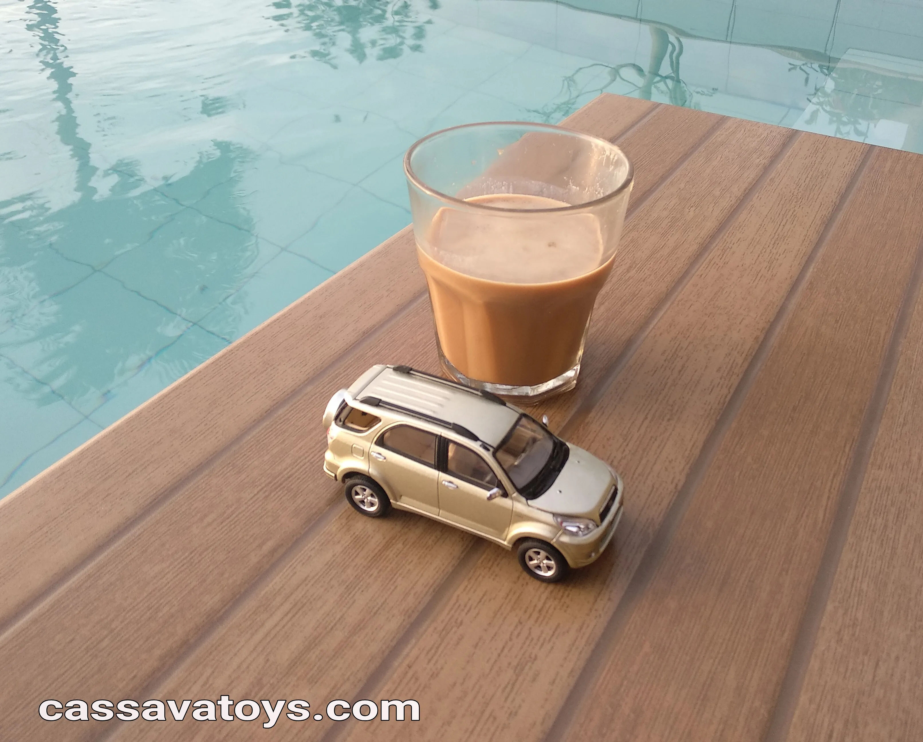 52736 diecast toyota rush 2018 detailing