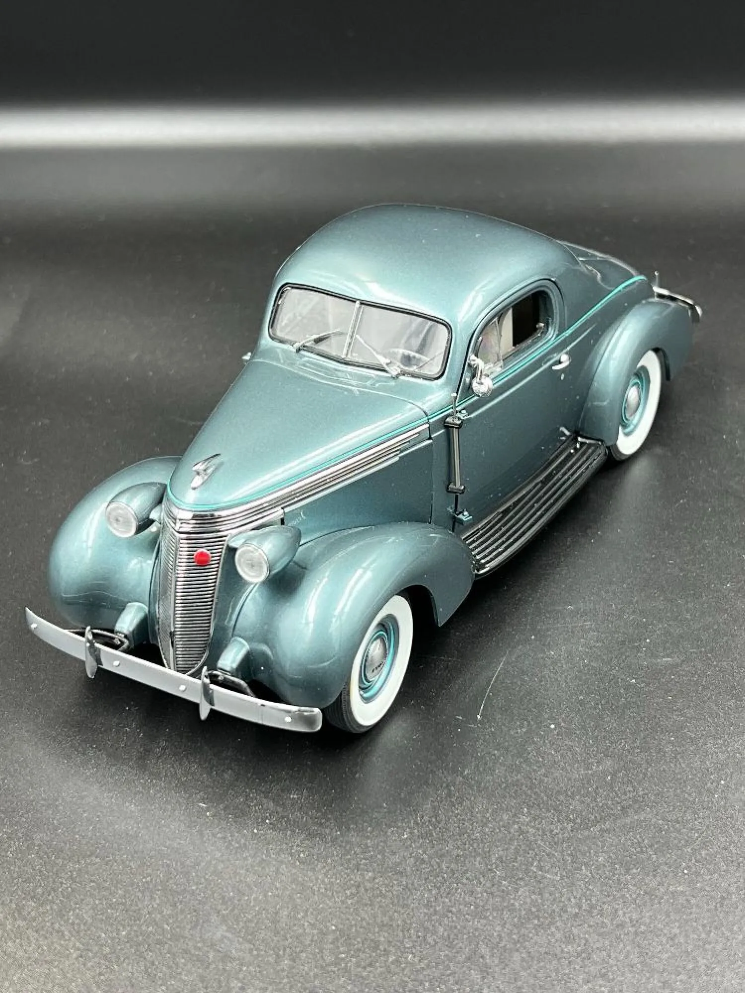 52752 diecast car packaging