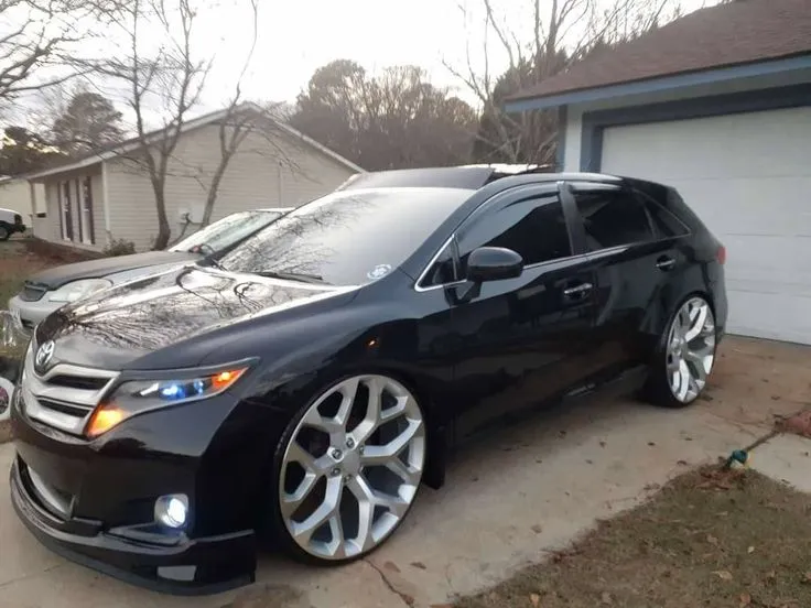 52767 diecast toyota venza opening