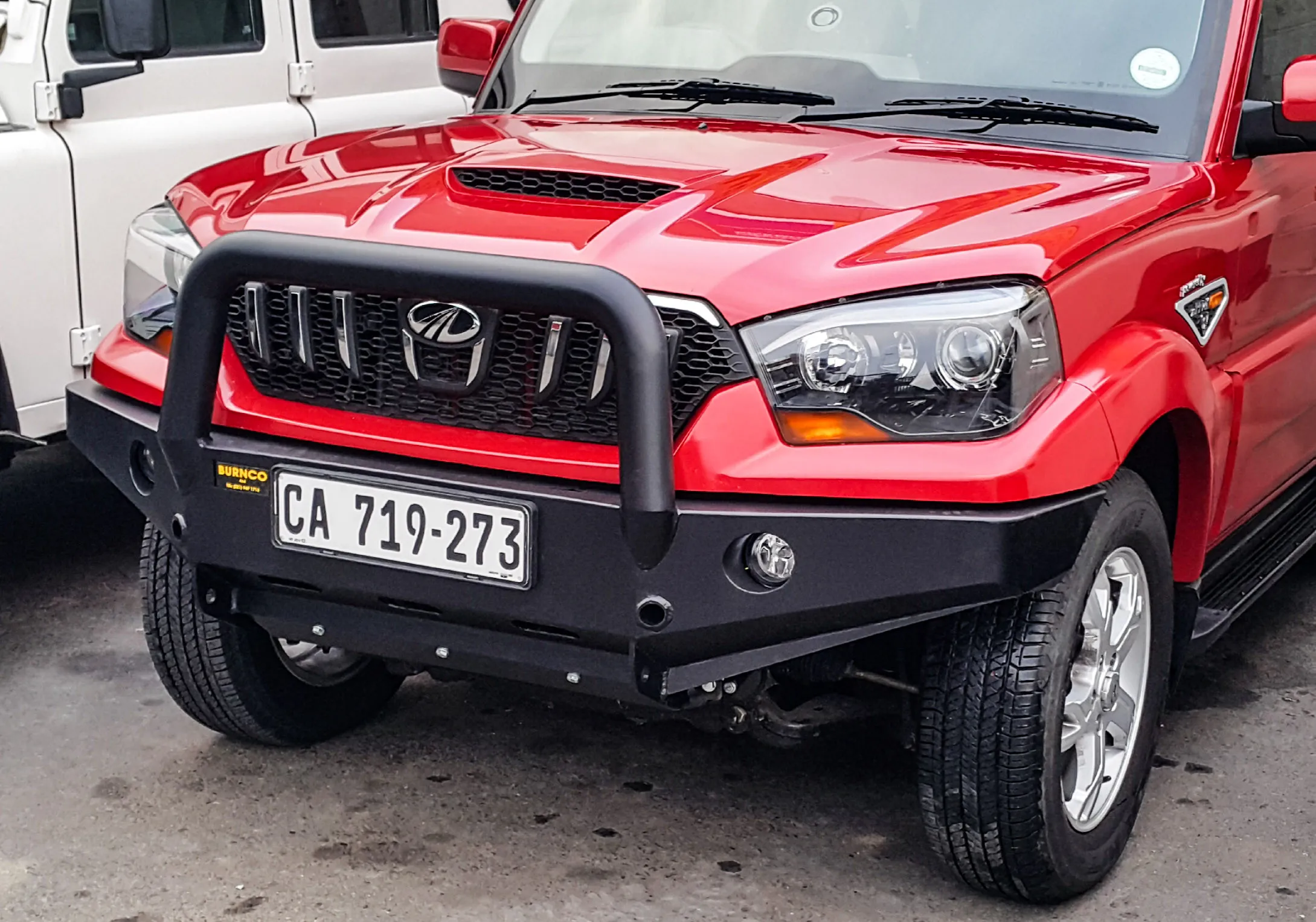 52772 mahindra marazzo diecast