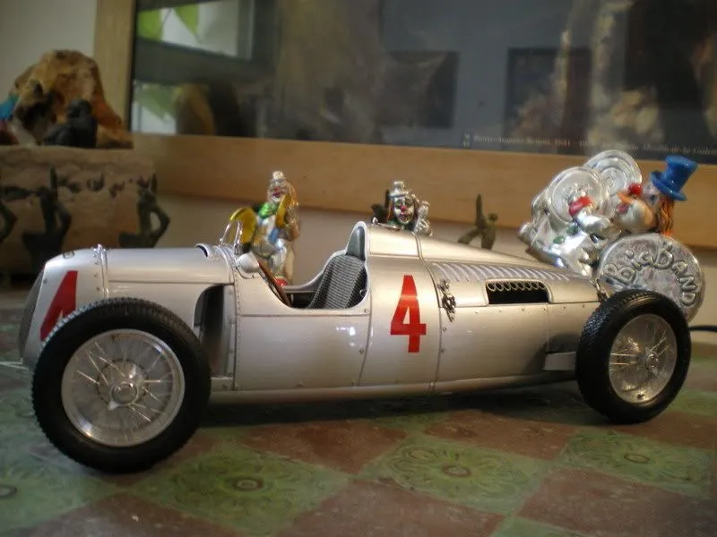 52793 diecast scale comparison