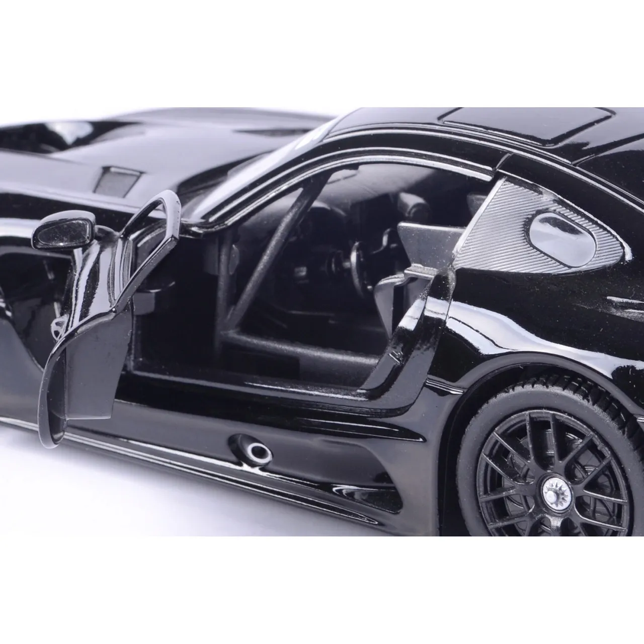 52813 amg gt diecast model overview
