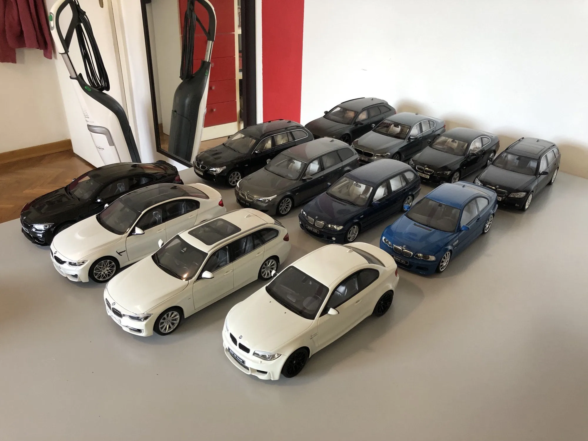 52836 washing diecast car