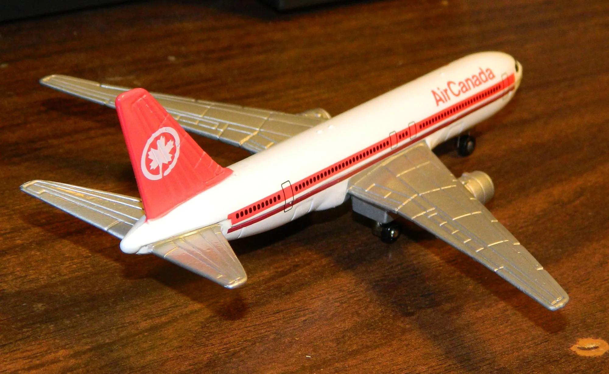 52845 aeroplane diecast model quality