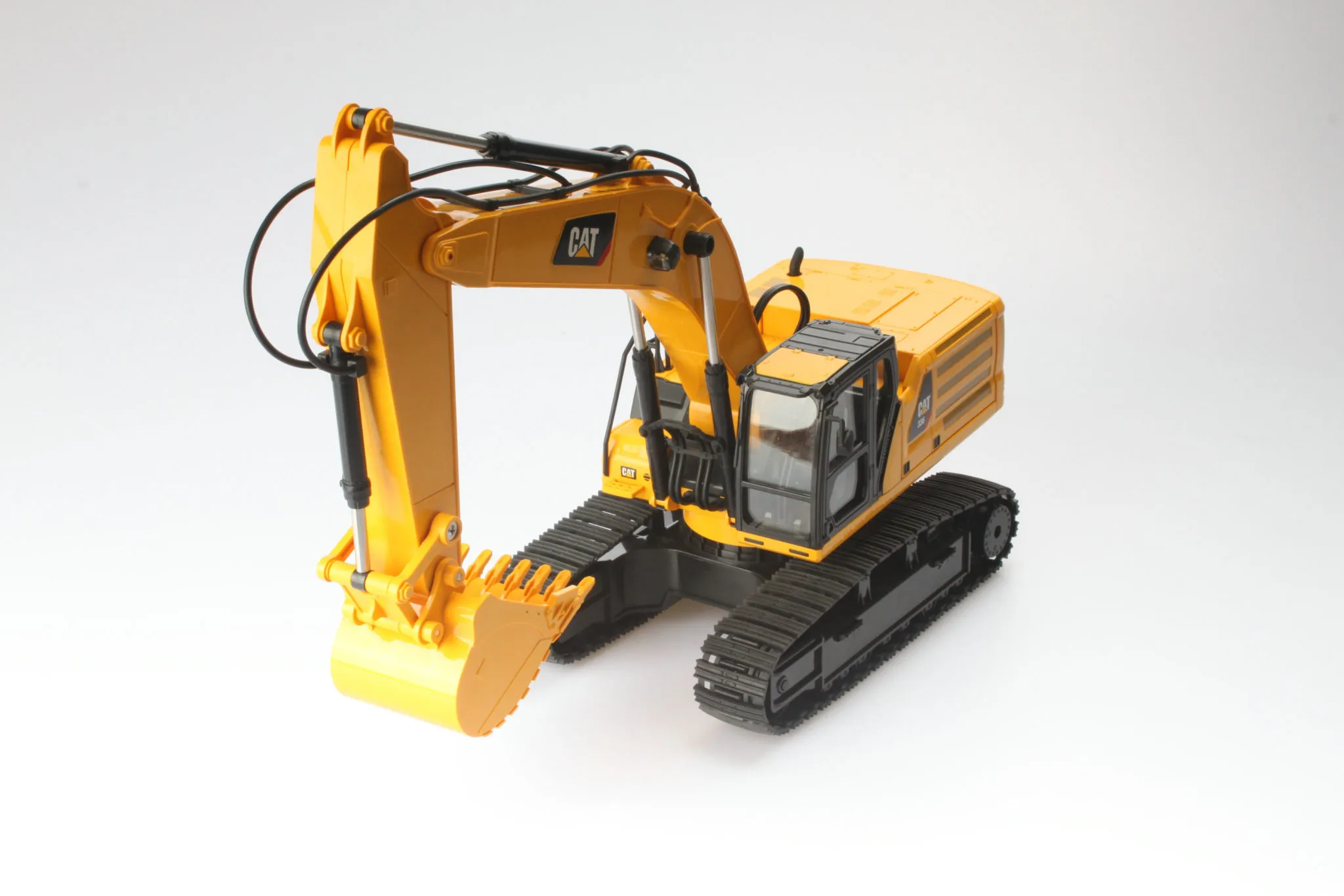 52859 cat rc excavator model 4