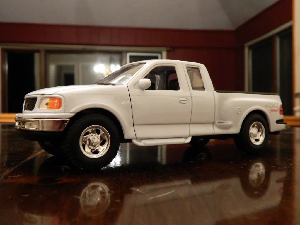 52892 f150 diecast 1 18 model