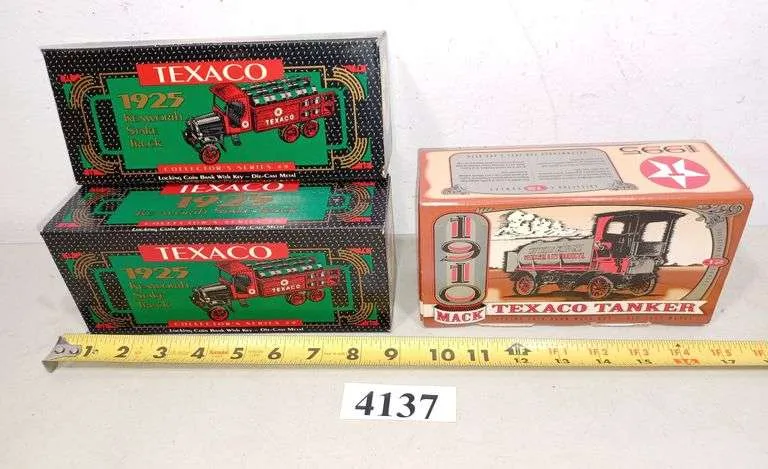 /img/52919-texaco-diecast-truck-collection.webp