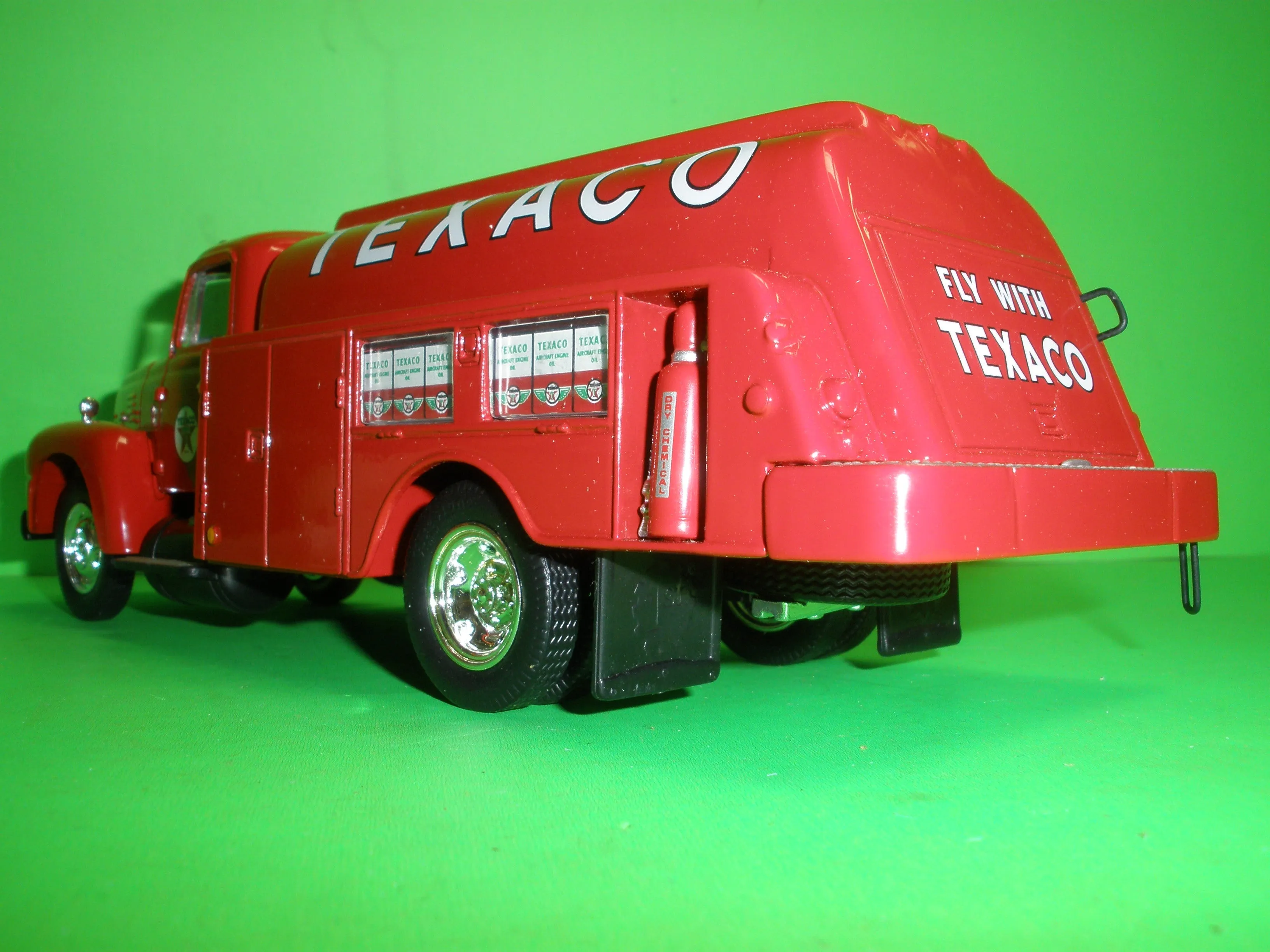52919 texaco fire truck diecast