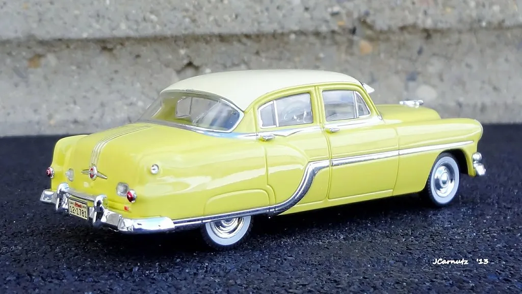 52925 singapore diecast model 2