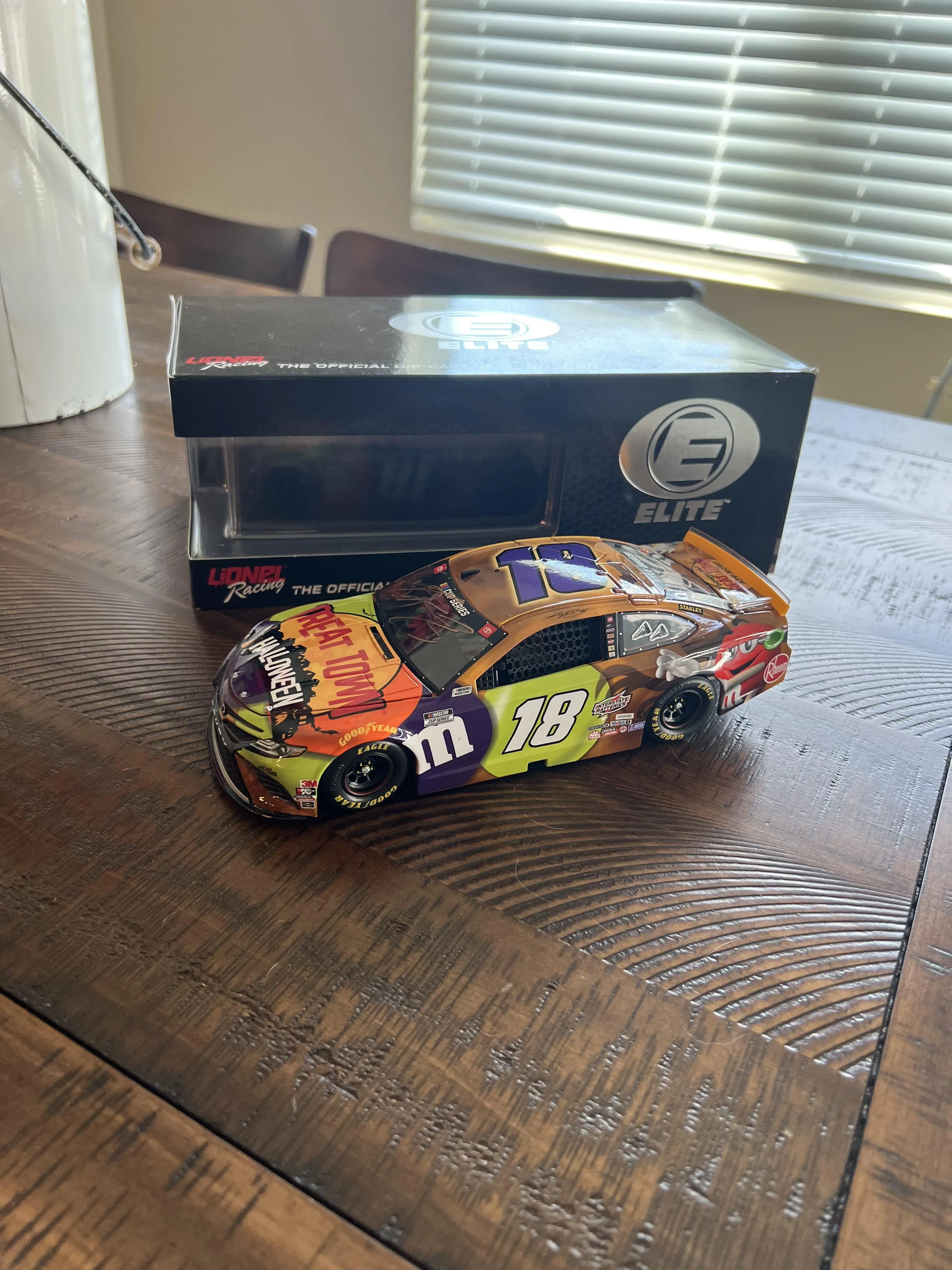 52942 limited edition diecast