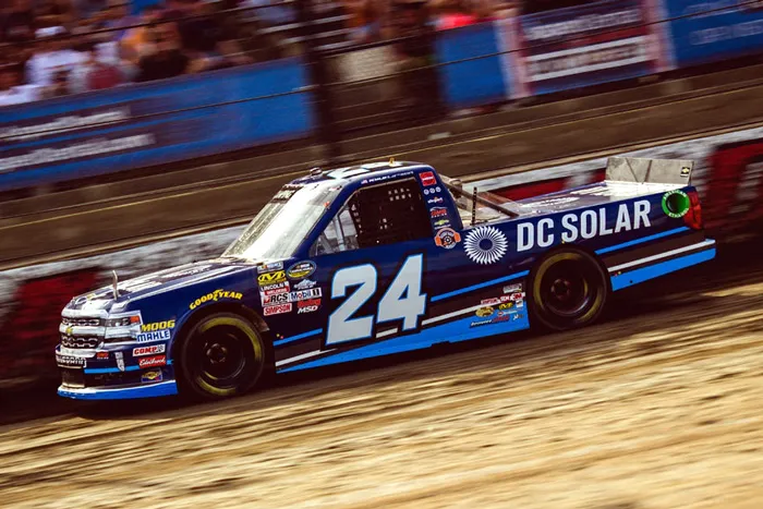 52944 kyle larson 2019 diecast