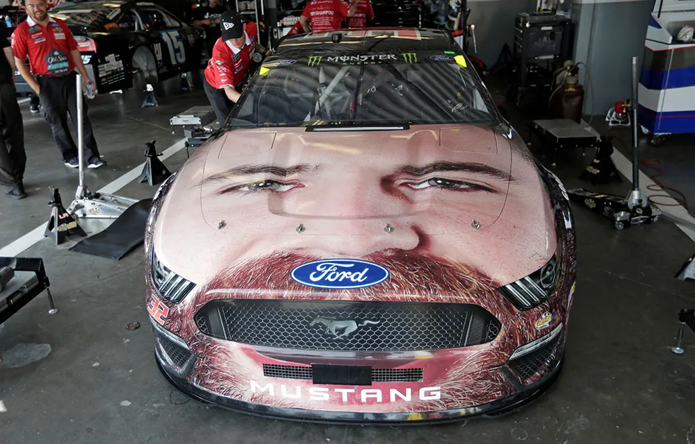 52951 dolly parton nascar 7