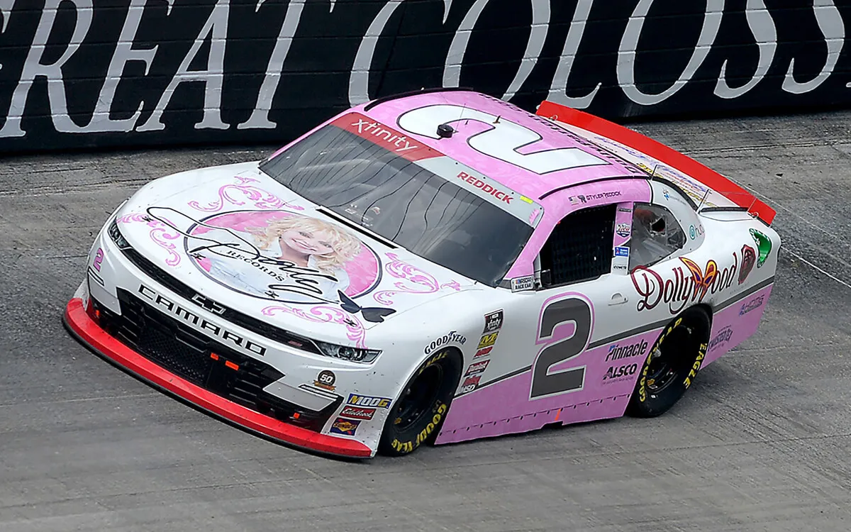 52951 dolly parton racing 5