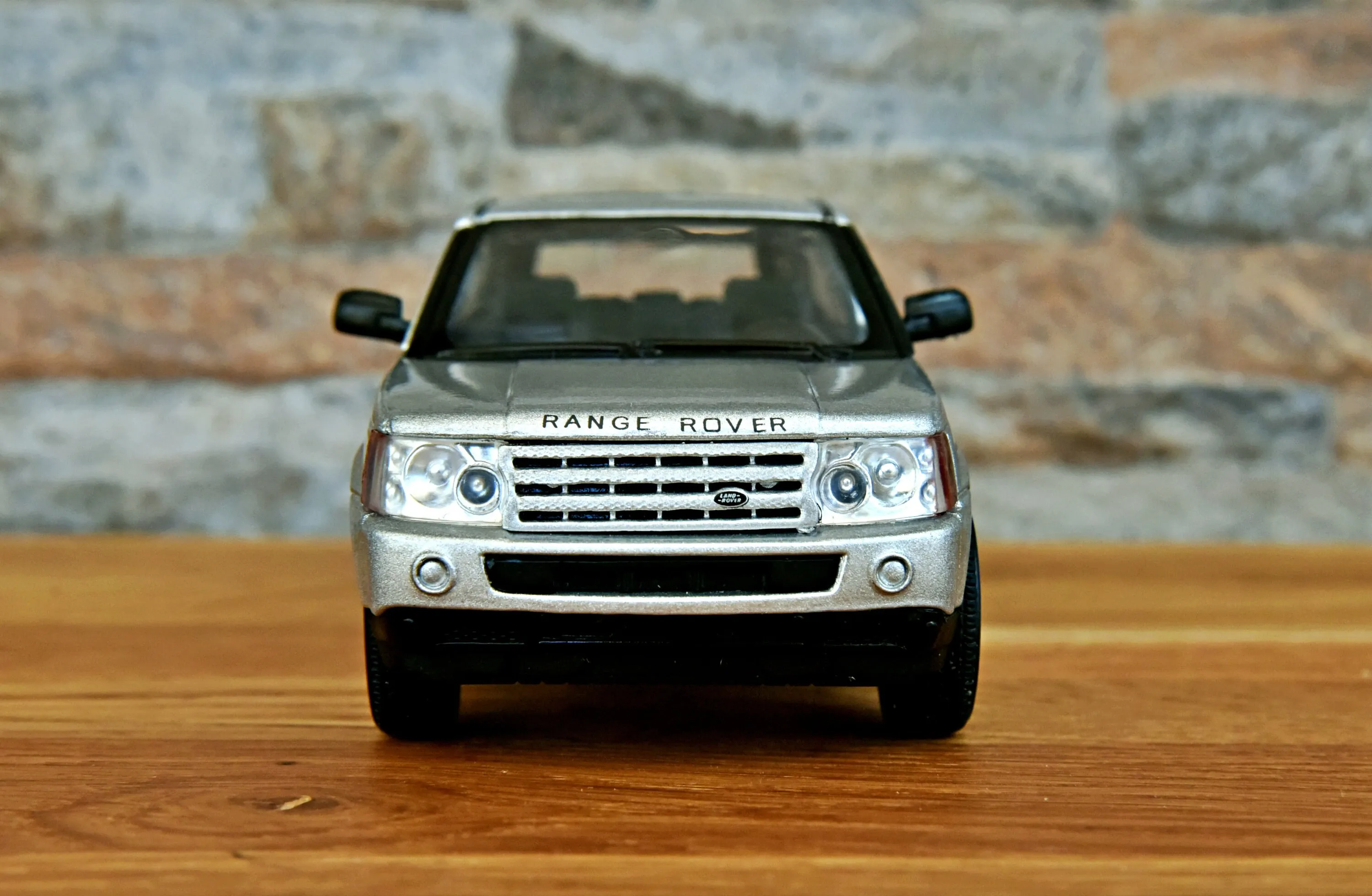 /img/53024-diecast-car-collection-tips.webp