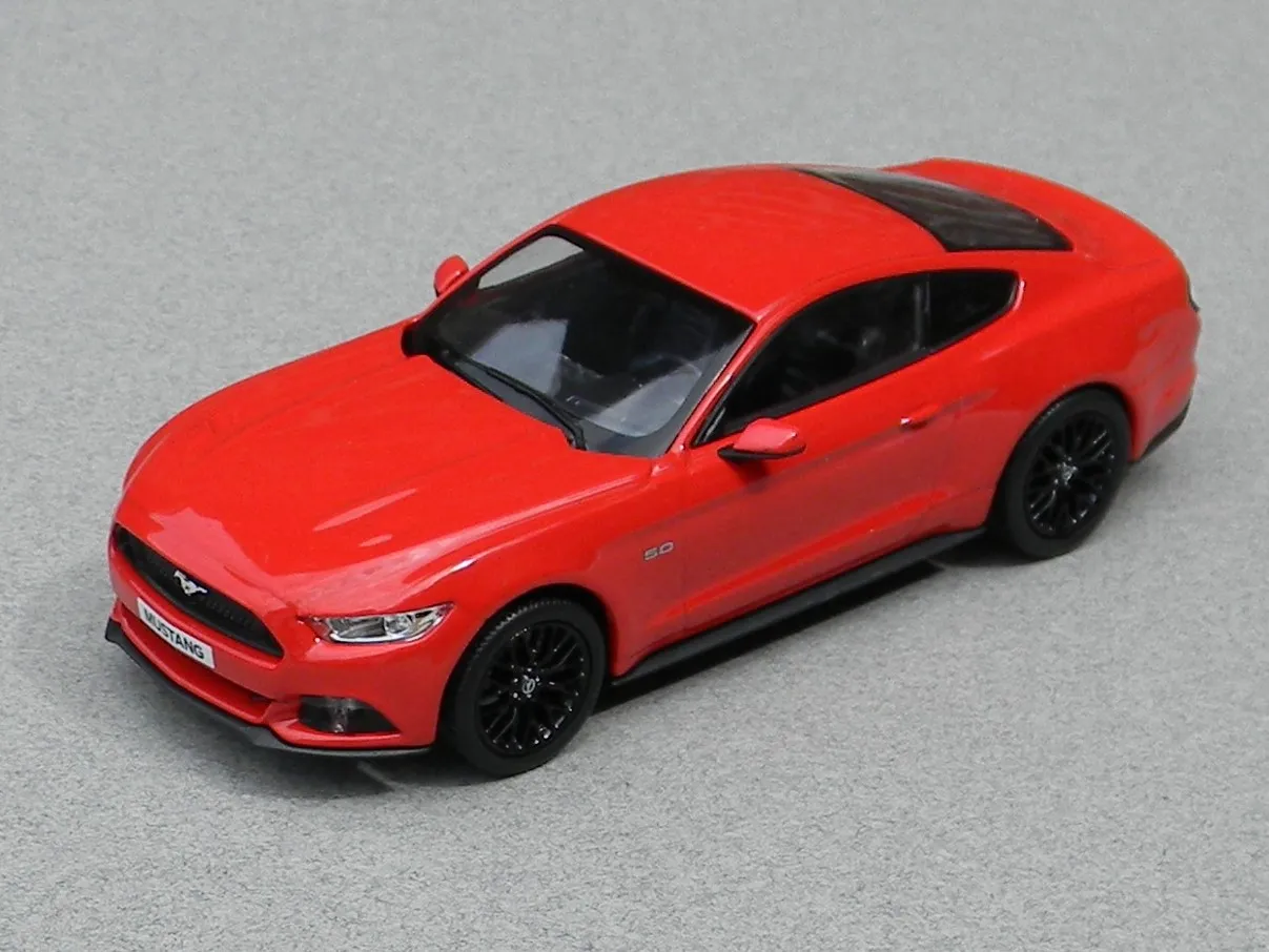 53034 2015 mustang diecast model collection